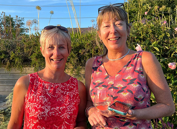  Rachel (left) and Lisa